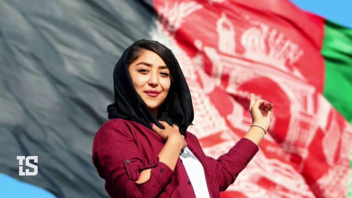 তালেবান হুমকিতে দেশ ছেড়েছেন আফগান নারী বক্সিং চ্যাম্পিয়ন সীমা